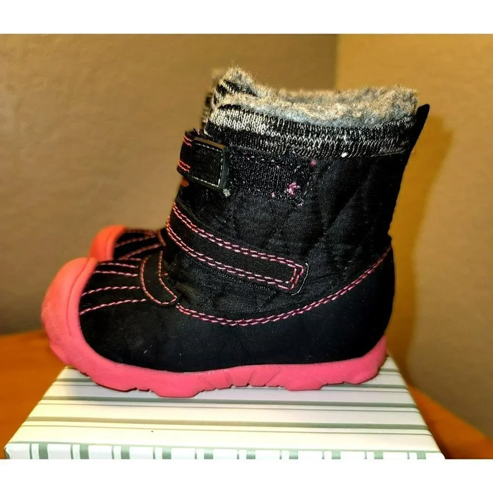 Child of Mine Quilted Winter Boots with faux fur Size 4